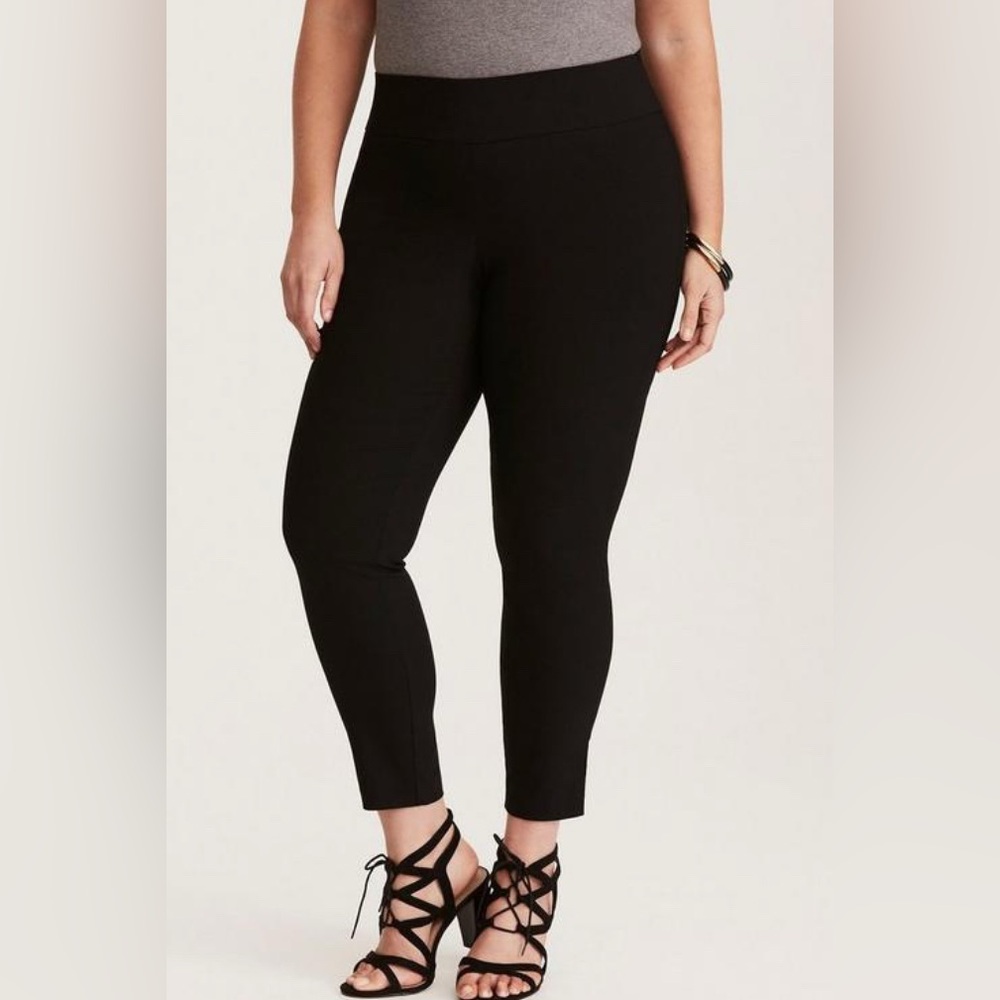 Torrid Stretch Pull On Cropped Pixie Pants - image 1